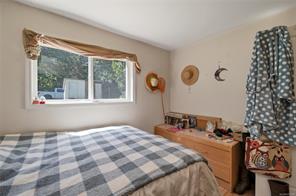 1376 Hooley Rd — listing photo 37 of 43