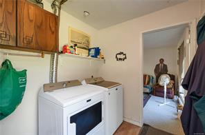 1376 Hooley Rd — listing photo 39 of 43