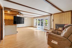 3234 Douglas St — listing photo 31 of 82