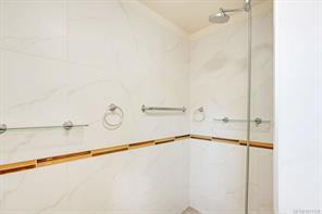 3234 Douglas St — listing photo 45 of 82