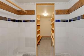 3234 Douglas St — listing photo 63 of 82