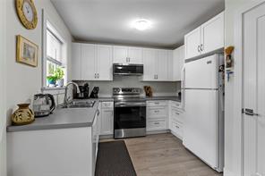 513 Martina Way — listing photo 16 of 46
