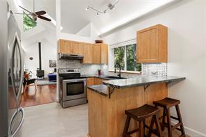 1285 Hurford Ave — listing photo 21 of 40