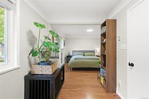 2207 Victor St — listing photo 16 of 37