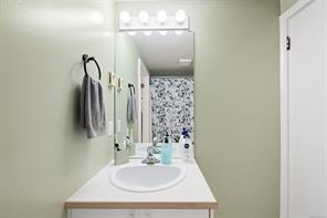 2207 Victor St — listing photo 25 of 37