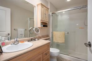 12-340 Young St — listing photo 18 of 29