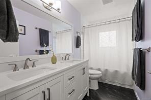 3988 Larchwood Dr — listing photo 16 of 44