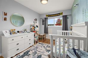 3988 Larchwood Dr — listing photo 18 of 44