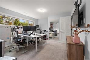 3988 Larchwood Dr — listing photo 24 of 44