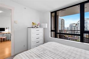 1001-751 Fairfield Rd — listing photo 17 of 35