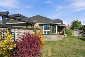 878 Temple St — listing photo 15 of 50