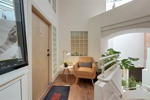 302-1407 Government St — listing photo 32 of 41