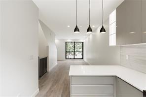 114-916 Orono Ave — listing photo 13 of 36