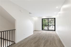114-916 Orono Ave — listing photo 16 of 36