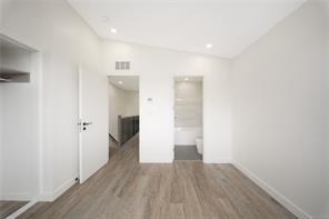 114-916 Orono Ave — listing photo 26 of 36