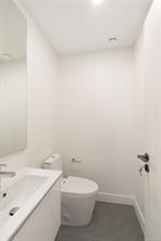 114-916 Orono Ave — listing photo 32 of 36