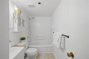 411-909 Pembroke St — listing photo 22 of 33