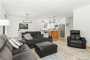 782 Salal St — listing photo 13 of 39