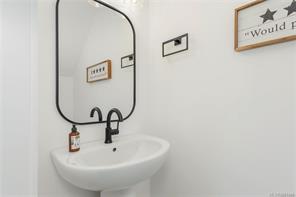 782 Salal St — listing photo 28 of 39