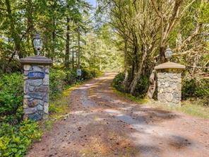 560 Wilderness Pl — listing photo 43 of 53