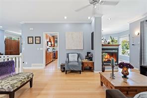 3712 Cavendish Blvd — listing photo 15 of 64