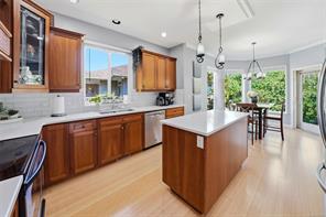 3712 Cavendish Blvd — listing photo 19 of 64