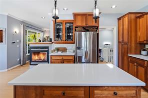 3712 Cavendish Blvd — listing photo 20 of 64
