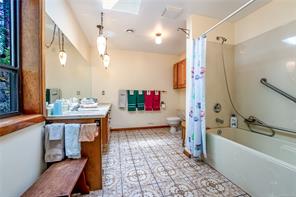 1698 Millstream Rd — listing photo 18 of 38