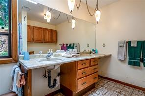 1698 Millstream Rd — listing photo 19 of 38