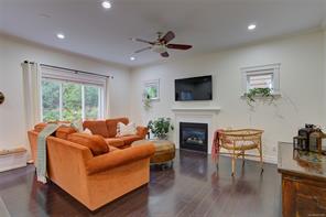3706 Cornus Crt — listing photo 17 of 43