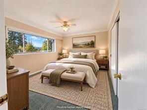 2433 5th Ave — listing photo 15 of 66