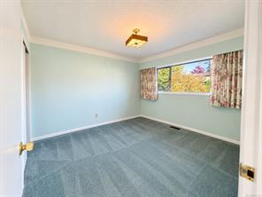 2433 5th Ave — listing photo 17 of 66