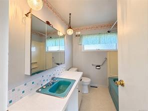 2433 5th Ave — listing photo 24 of 66