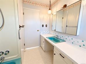 2433 5th Ave — listing photo 26 of 66