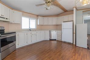 23-7583 Central Saanich Rd — listing photo 16 of 32