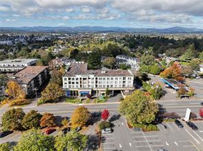 203-3460 Quadra St — listing photo 30 of 38