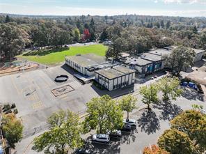 203-3460 Quadra St — listing photo 33 of 38