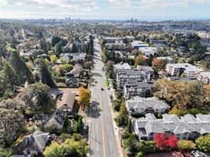 203-3460 Quadra St — listing photo 35 of 38