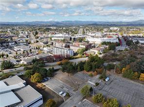 203-3460 Quadra St — listing photo 37 of 38