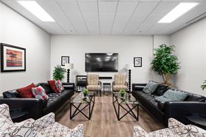 205-741 Travino Lane — listing photo 45 of 76