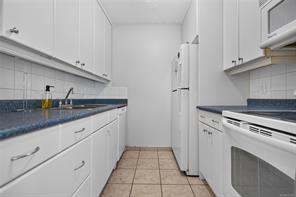407-175 Centennial Dr — listing photo 18 of 50