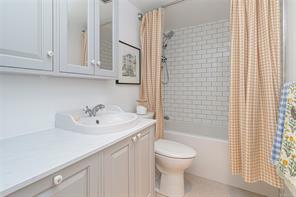 205-1610 Jubilee Ave — listing photo 35 of 48