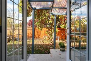 555 Hooper Pl — listing photo 19 of 32