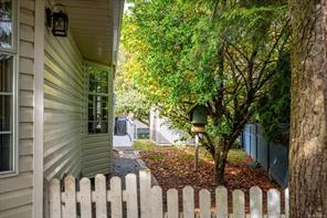 555 Hooper Pl — listing photo 31 of 32