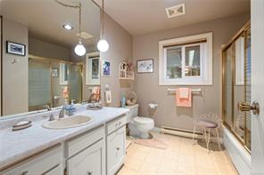 260 Elizabeth Ave — listing photo 14 of 69