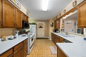 260 Elizabeth Ave — listing photo 44 of 69