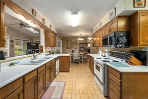 260 Elizabeth Ave — listing photo 45 of 69