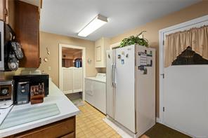 260 Elizabeth Ave — listing photo 47 of 69