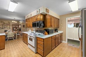 260 Elizabeth Ave — listing photo 48 of 69