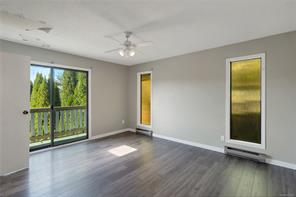 531 Savary Cres — listing photo 16 of 58